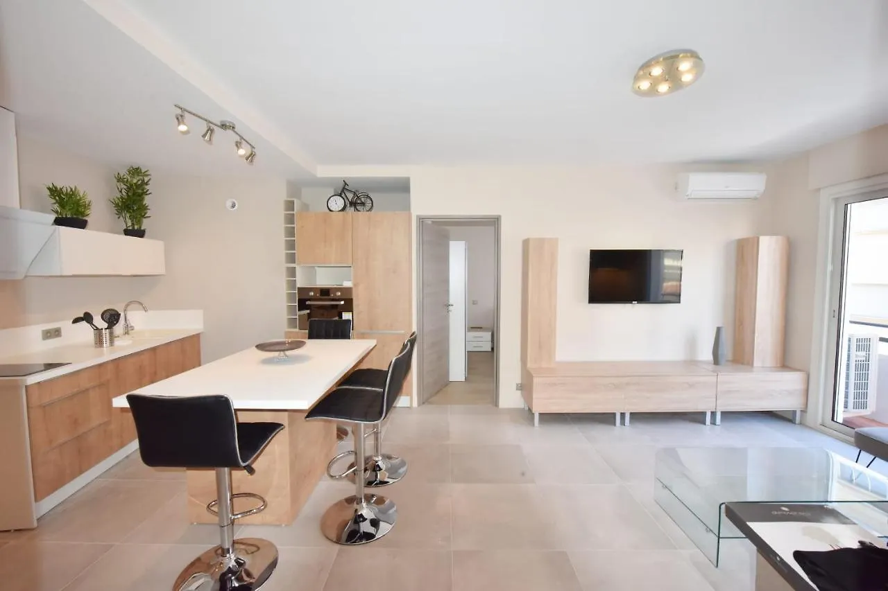 3-Room Apartment In The Heart Of Cannes