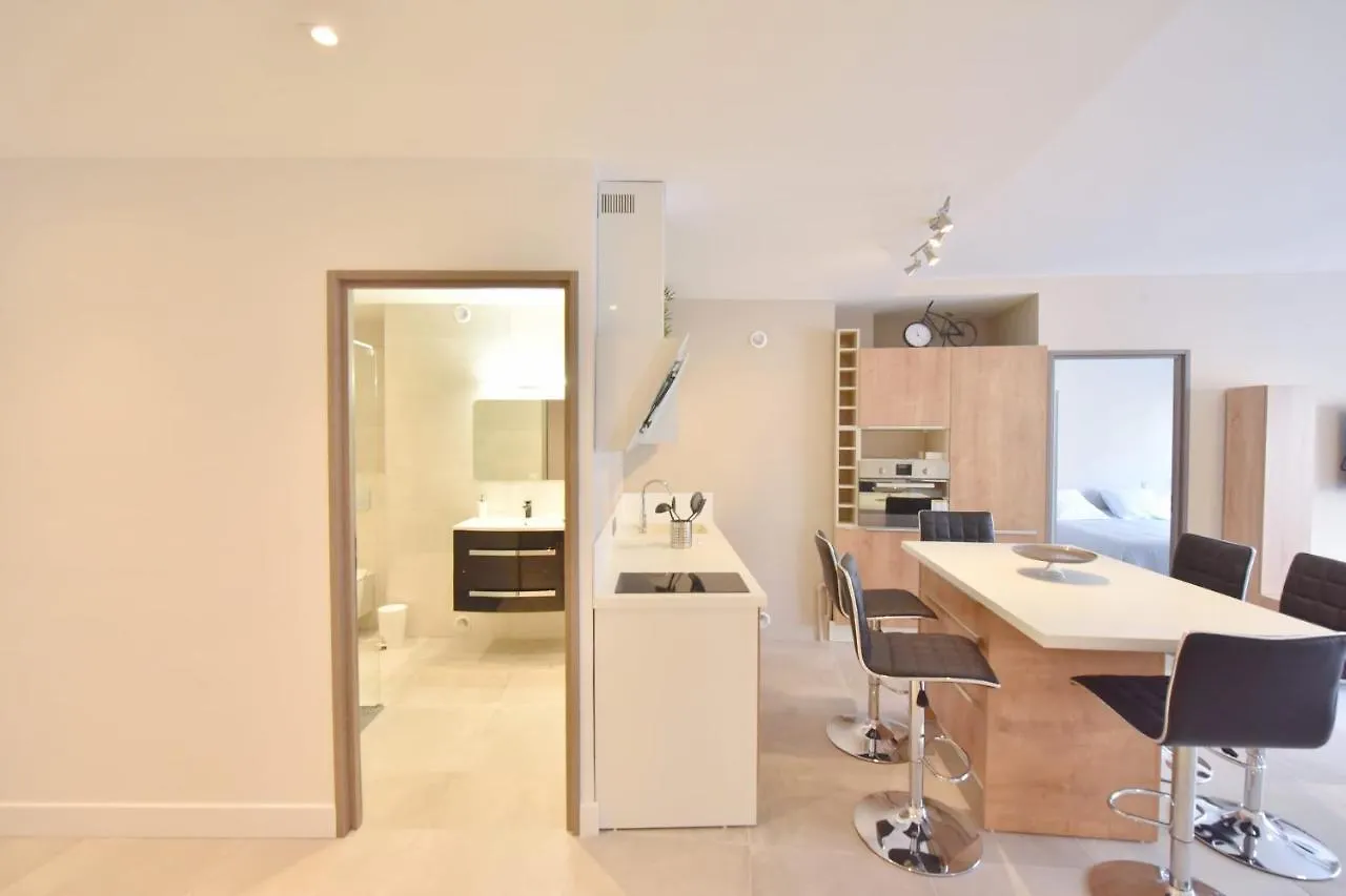 3-Room Apartment In The Heart Of Cannes
